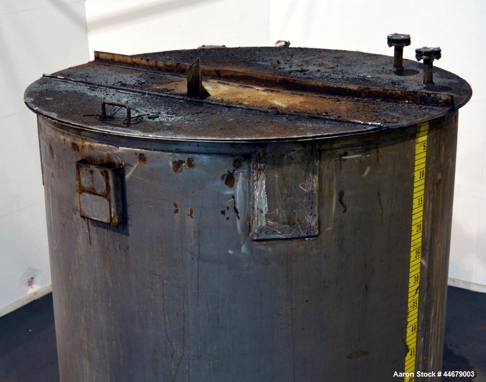 Used RECO Richmond Engineering Company Tank, 3170 Gallon, 304 Stainless Steel, Vertical. Approximate 84" diameter x 122" straight side, flat top with a 1/4 hinged cover, dished bottom. Internal rated...