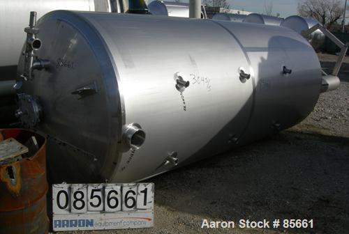 USED: Reimelt pressure tank, 1849 gallon (7000 liter), 304 stainless steel, vertical. 64" diameter x 138" straight side, dis...