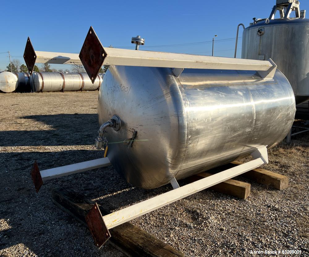 Roben Stainless Steel Mix Tank. Approximately 1,400 Gallon Capacity