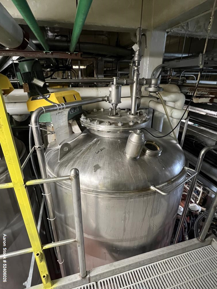 Used Robert Mitchell Balance Jacketed Tank, Approximate 1700 Gallon, 304 Stainle