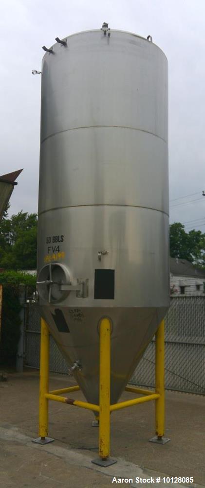Used 2,000 Gallon Santa Rosa Stainless Steel Jacketed Vertical Tank – 20 PSI MAWP, Three-Zone