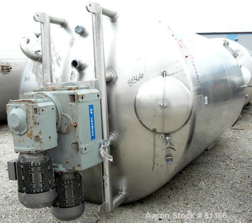 USED:Stainless Fabrication Inc double motion mix tank, 4000 gallon, 316L stainless steel, vertical. 7' diameter x 13' straight side. Dished top, coned bottom, stainless steel agitator bridge with a d...