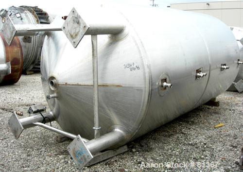 USED:Stainless Fabrication Inc double motion mix tank, 4000 gallon, 316L stainless steel, vertical. 7' diameter x 13' straight side. Dished top, coned bottom, stainless steel agitator bridge with a d...