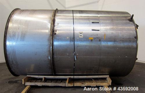 Used Stapco Tank, 3200 Gallon, 304 Stainless Steel, Vertical. Approximately 84" diameter x 130" straight side, open top with a cover, dished bottom. Approximately 48" tall sidewall section added to o...