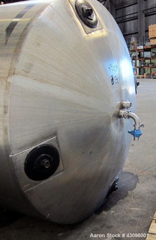 Used Toronto Coppersmithing Tank, 2500 Gallon, 304 Stainless Steel, Vertical. Approximate 84" diameter x 96" straight side, open top with a bolt on cover with (2) 1/3 hinged covers, dished bottom. (2...