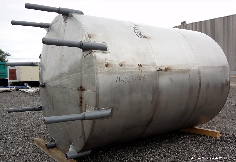 Used 5200 Gallon Stainless Steel Tri-Canada Fittings Tank