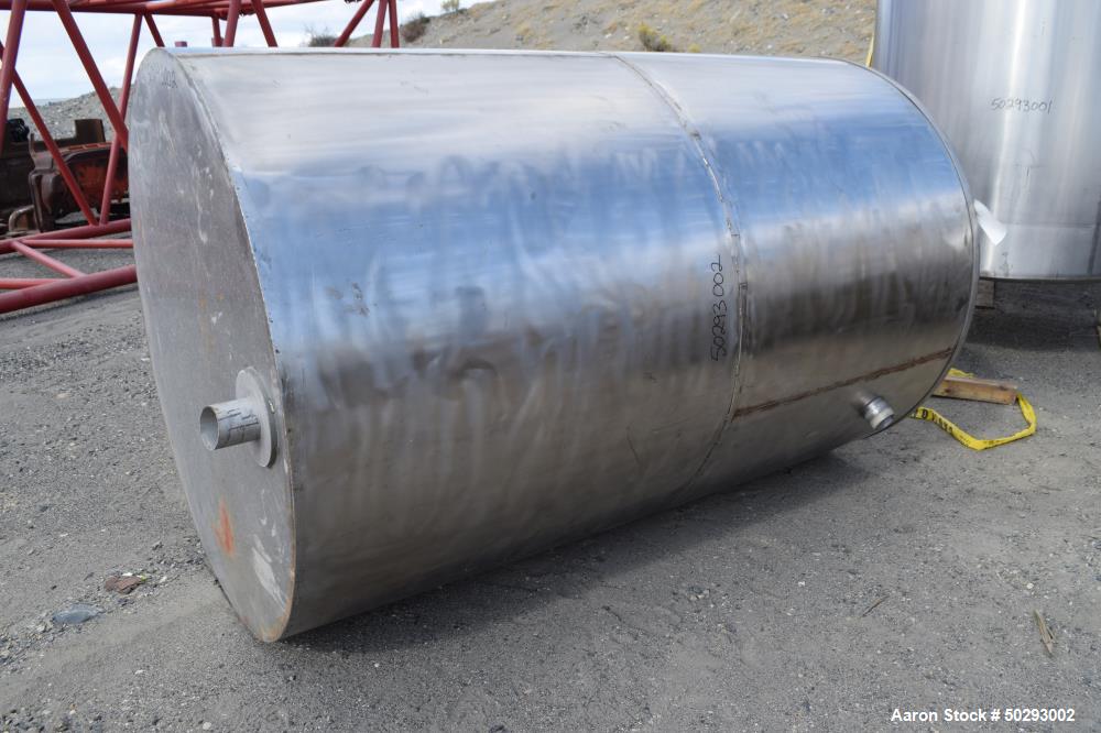 Used- Tank, Approximately 1,100 Gallon, Stainless Steel