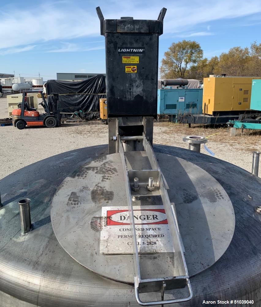 Used Mix Tank, Approximately 1000 gallon