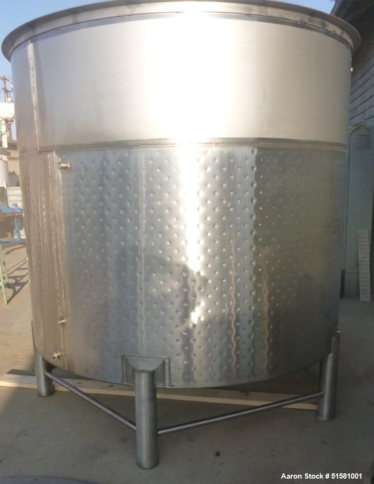 Stainless Steel 1,835 Gallon Tank