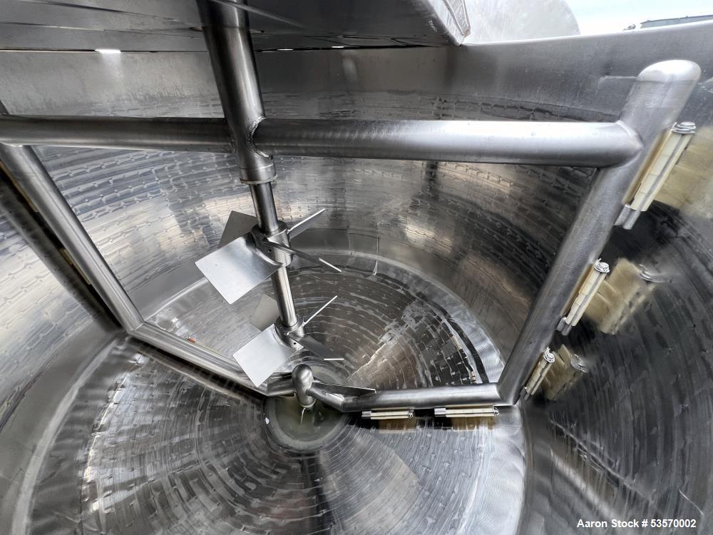 Viatec 1049 Gallon Stainless Steel Jacketed Mix Tank