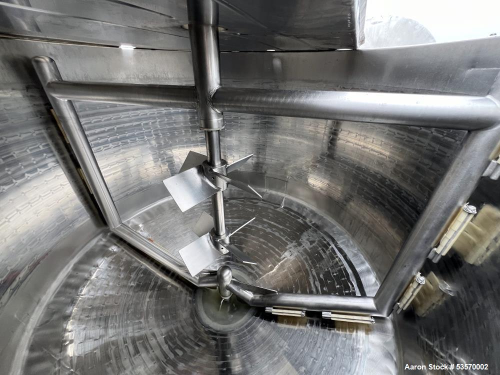 Viatec 1049 Gallon Stainless Steel Jacketed Mix Tank