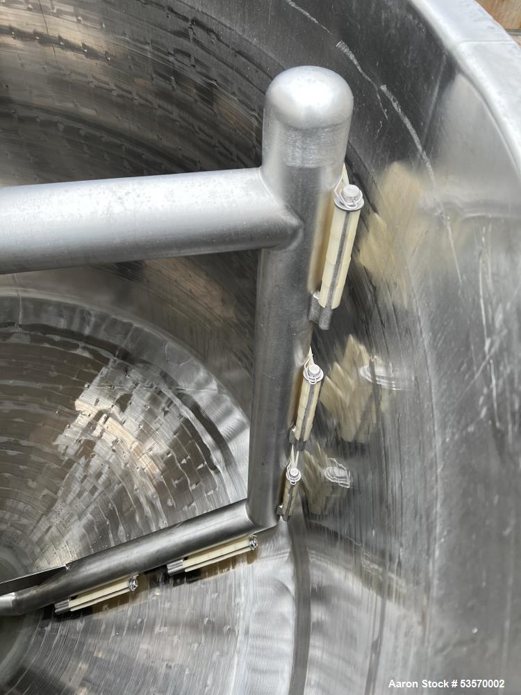 Viatec 1049 Gallon Stainless Steel Jacketed Mix Tank