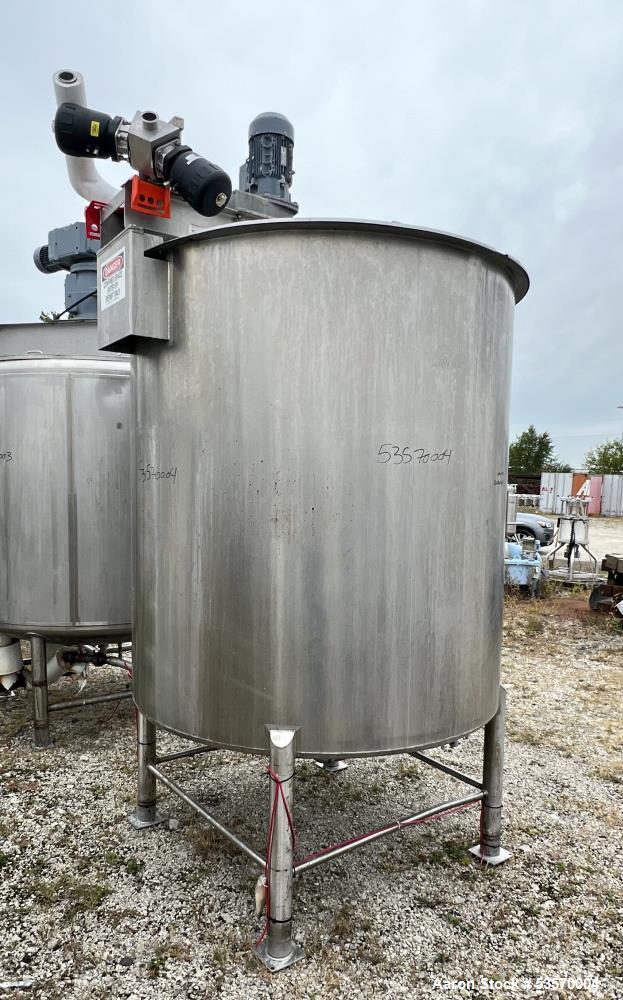 Viatec, Approximately 1,000 Gallon Tank with Agitator
