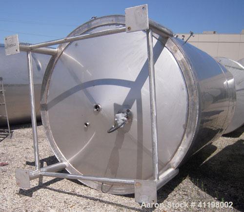 Used W.H.E. Bio-Systems Tank, 4000 Gallon, 304 Stainless Steel, Vertical. 92" diameter x 140" straight side. Slight cone top, coned bottom. Internal spray ball.  Side bottom entering agitator, approx...