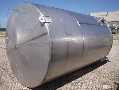 Used W.H.E. Bio-Systems Tank, 4000 Gallon, 304 Stainless Steel, Vertical. 92" diameter x 140" straight side. Slight cone top, coned bottom. Internal spray ball. Side bottom entering agitator, approxi...
