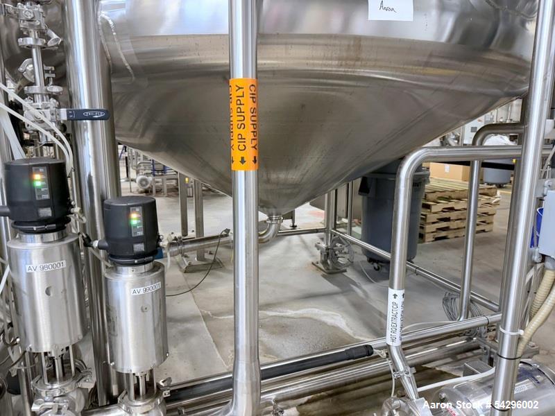 Used Sprinkman Stainless Steel Agitated Pressure Tank,  Approximate 3,767 Gallon. Internal rated 45/FV psi at -20 to 350 degrees F. 304 stainless steel, vertical, slight dished top and cone bottom.  ...