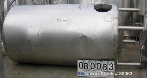 USED: Walker tank, 1000 gallon, 316 stainless steel, vertical. 54" diameter x 99" straight side, dish top and bottom. Openings: top (3) 2-1/2" tri clamp, (2) 2" tri clamp, 3" tri clamp, 19" manway wi...
