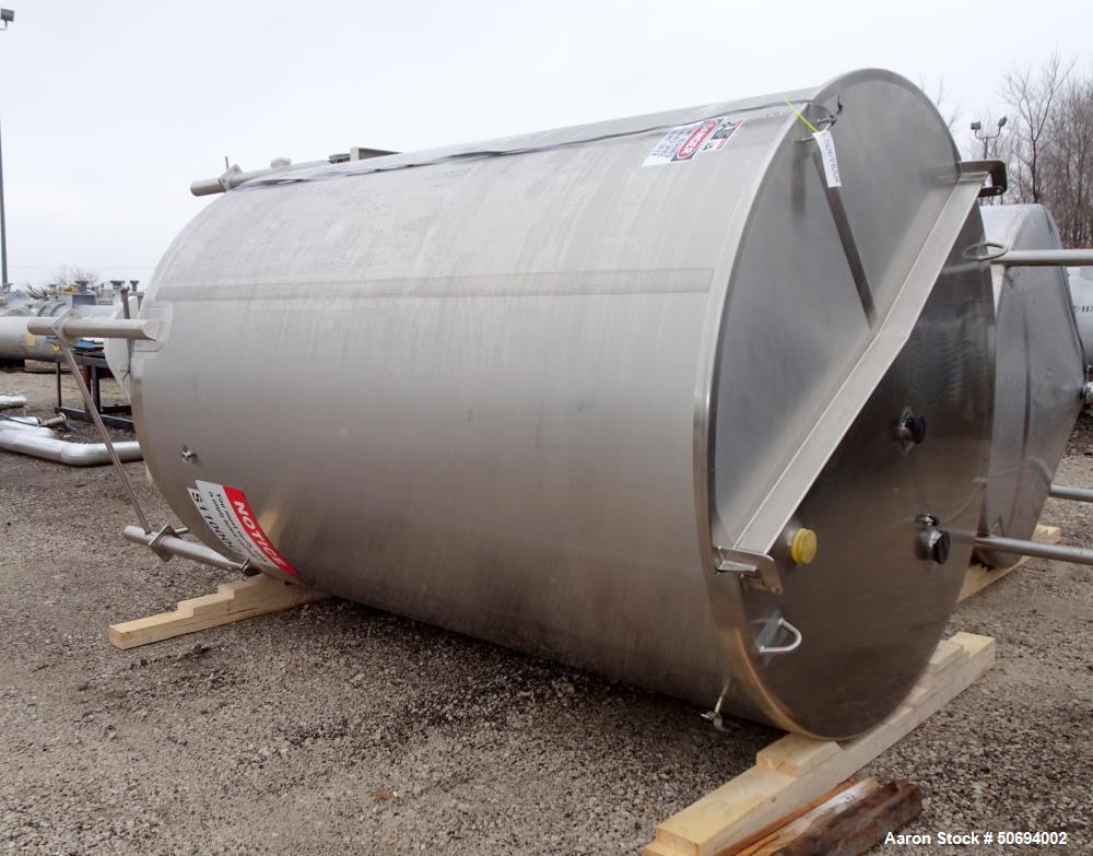 Used Walker Holding Tank, 3000 Gallon, 316 Stainless Steel, Vertical.