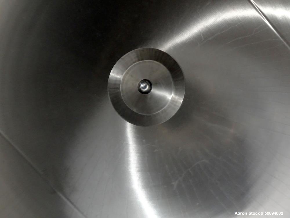 Used Walker Holding Tank, 3000 Gallon, 316 Stainless Steel, Vertical.