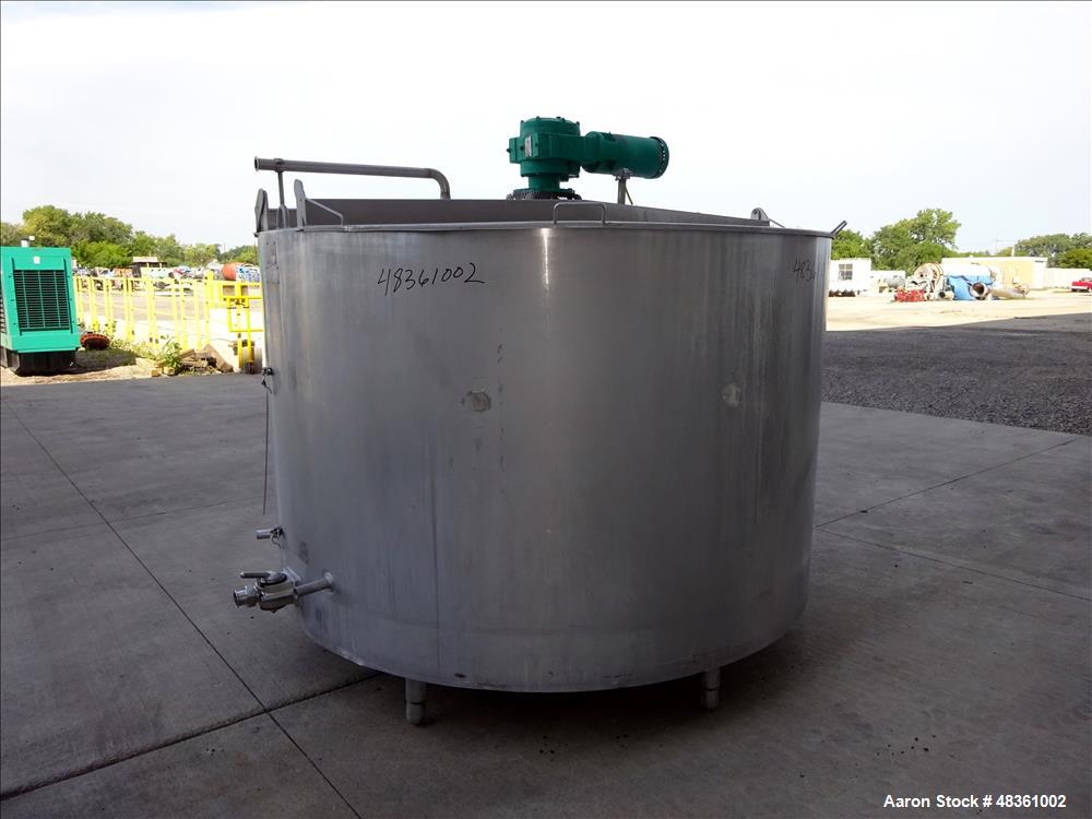 Used Walker Stainless Mix Tank, Model PZ-B, 1,000 Gallon, 304 Stainless Steel,