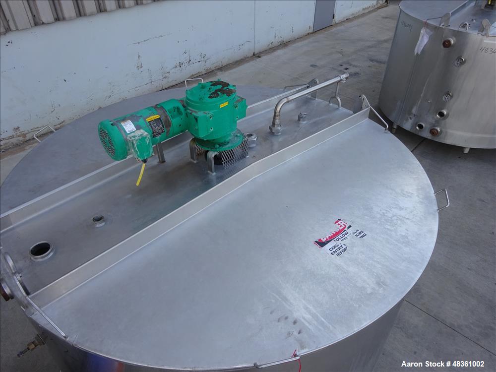 Used Walker Stainless Mix Tank, Model PZ-B, 1,000 Gallon, 304 Stainless Steel,