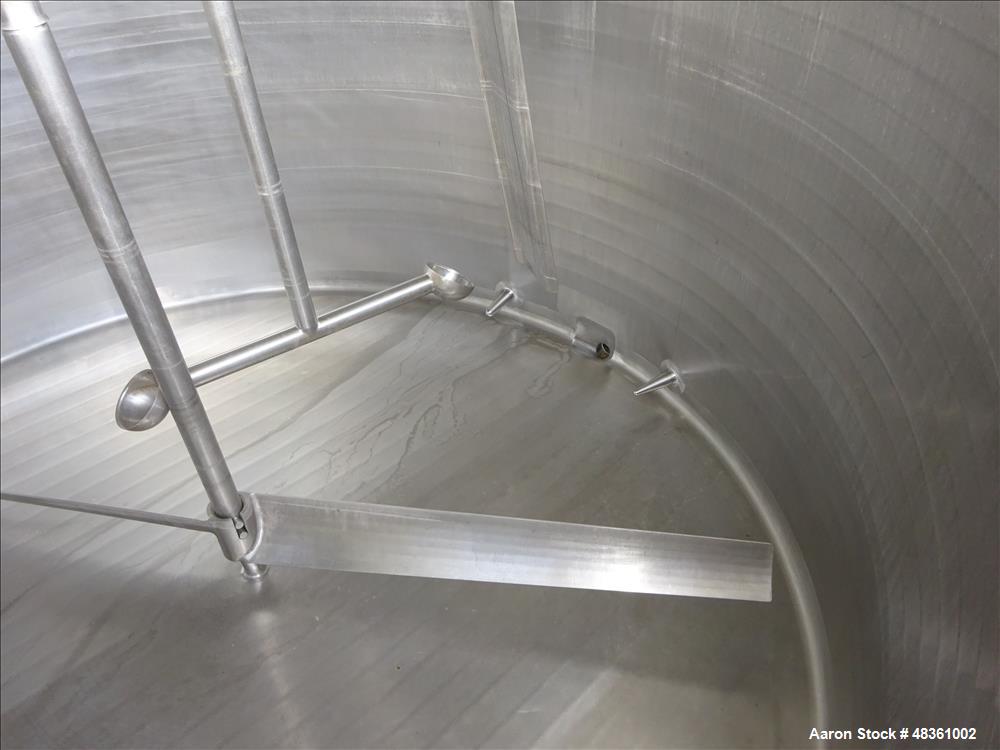Used Walker Stainless Mix Tank, Model PZ-B, 1,000 Gallon, 304 Stainless Steel,