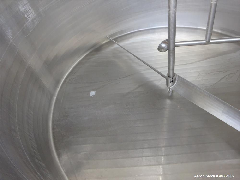 Used Walker Stainless Mix Tank, Model PZ-B, 1,000 Gallon, 304 Stainless Steel,