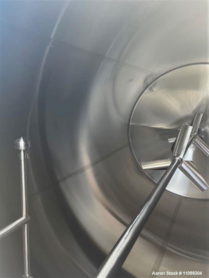Used 2000 Gallon Walker Sanitary Mix Tank