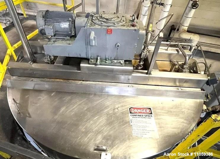 Used Walker Vertical Jacketed Mix Tank – 2,500 Gallon Stainless Steel