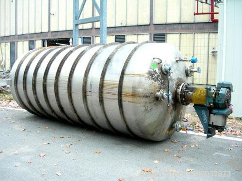 Used: Walker Stainless pressure tank, 3000 gallon, stainless steel, vertical. Approximately 72" diameter x 166" straight side, dished top and bottom. Internal rated 35/fv psi at 325 deg.f.. Foote agi...