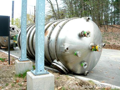 Used: Walker Stainless pressure tank, 3000 gallon, stainless steel, vertical. Approximately 72" diameter x 166" straight sid...