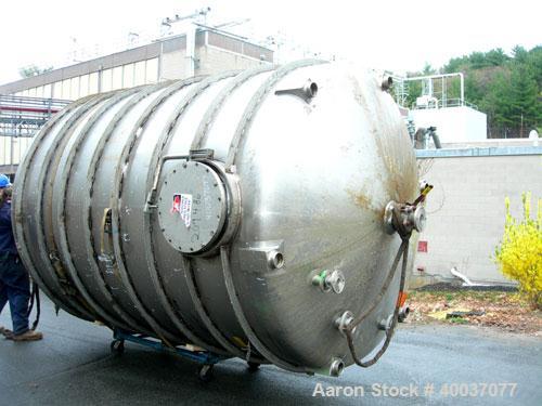 Used: Walker Stainless pressure tank, 4000 gallon, stainless steel, vertical. Approximately 96" diameter x 120" straight side, dished top and bottom. Internal rated 35/fv psi at 325 deg.f.. Approxima...