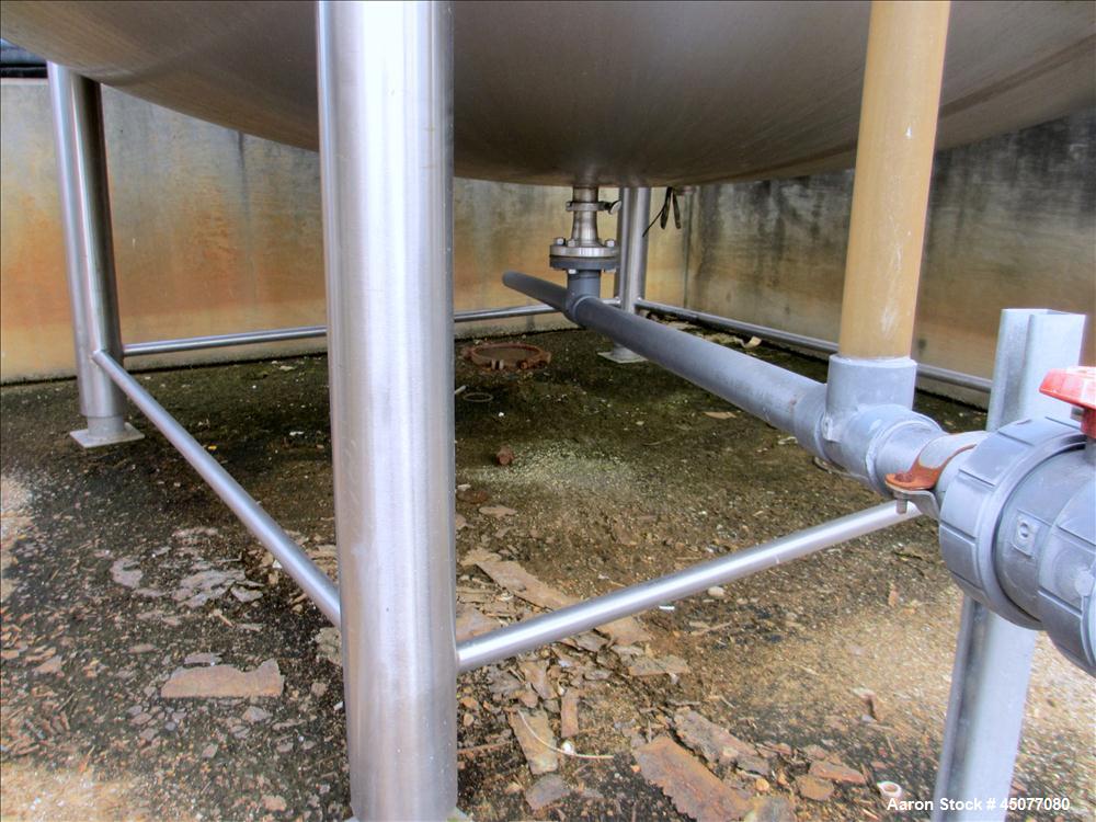 Used 2000 Gallon Stainless Steel Walker Storage Tank