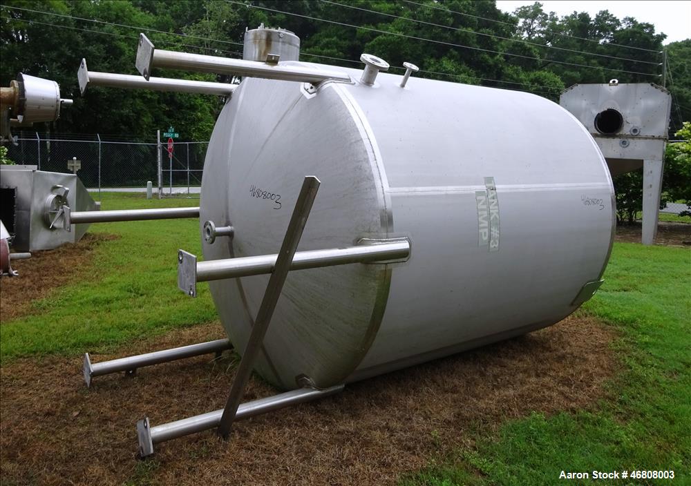 Used Walker 2500 Gallon Tank, 304L Stainless Steel, Vertical.