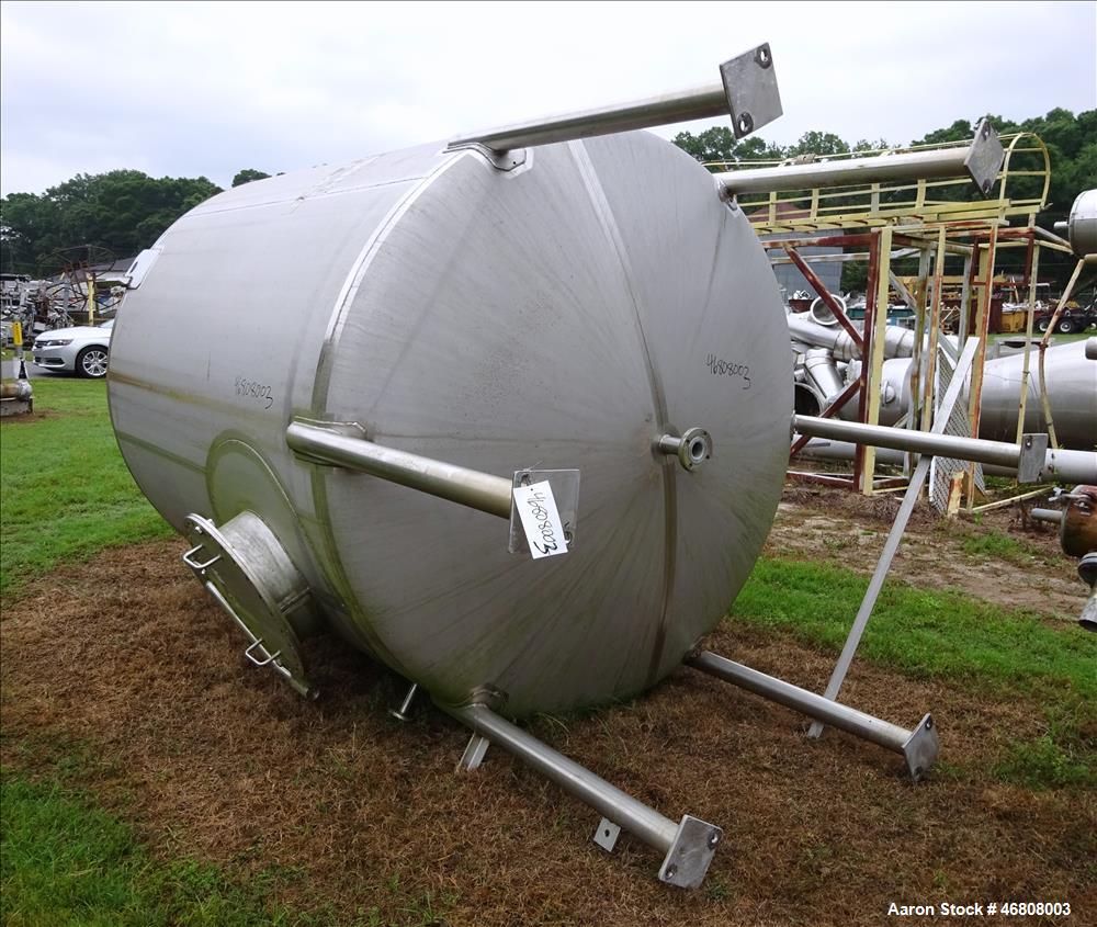 Used Walker 2500 Gallon Tank, 304L Stainless Steel, Vertical.