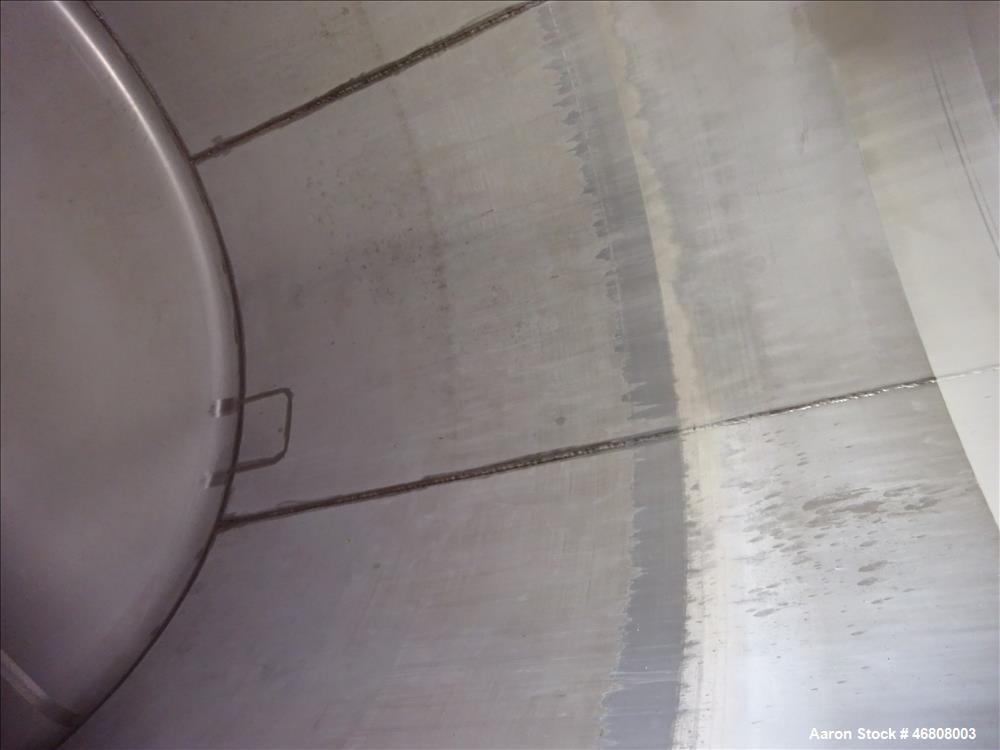 Used Walker 2500 Gallon Tank, 304L Stainless Steel, Vertical.