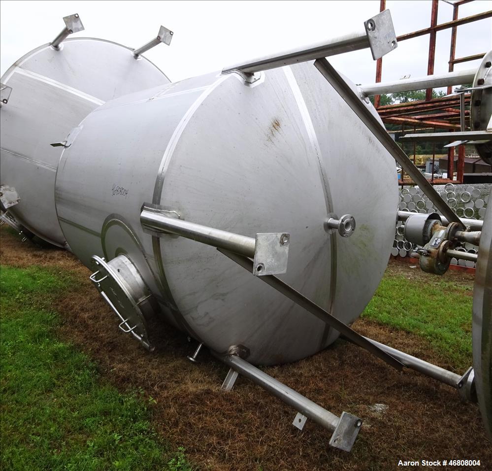 Used Walker 2500 Gallon Tank, 304L Stainless Steel, Vertical.