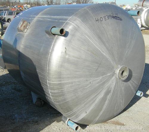 Used Will-Flow Pressure Tank, 1000 Gallon, 316 Stainless Steel, Vertical. 66" diameter x 72" straight side. Dish top and bottom. Internal rated 25 psi at 100 deg F. Off center top entering Lightnin a...
