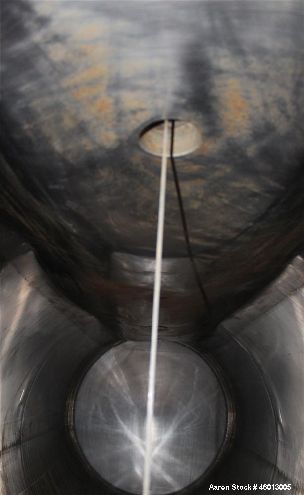 Used Zero Milk Cooling Tank, Model NV1500, 1,500 Gallon, 304 Stainless steel, Horizontal. Approximate 52" diameter x 154" straight side. Dished heads. Dimple jacketed. Insulated with stainless steel ...