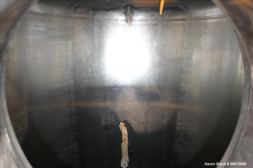 Used Zero Milk Cooling Tank, Model NV1500, 1,500 Gallon, 304 Stainless steel, Horizontal. Approximate 52" diameter x 154" straight side. Dished heads. Dimple jacketed. Insulated with stainless steel ...