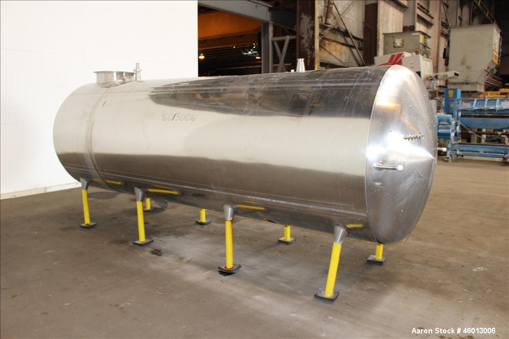 Used Zero Milk Cooling Tank, Model NV1500, 1,500 Gallon, 304 Stainless steel, Horizontal. Approximate 52" diameter x 154" straight side. Dished heads. Dimple jacketed. Insulated with stainless steel ...