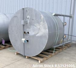 - Tanque de acero inoxidable, aproximadamente 1,300 galones, acero inoxidable, vertical. Aproximadam...