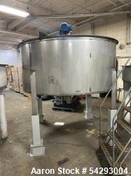 Used-Tank, 1,100 Gallon Processing Vessel. 9' dia. X 10' high. With agitator, motor and VFD controller.  Stainless steel. 3"...