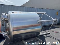 Used Tank, 1,500 gallon. Stainless steel. Dish Top, Cone Bottom.
