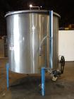 Used Charles S. Jacobwitz Tank, 1500 Gallons, 304 Stainless Steel, Vertical. Approximately 78