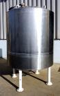 Used Tank, 1000 Gallon, 304 Stainless Steel, Vertical. 66