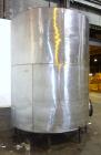 Used Tank, 3000 Gallons, 304 Stainless Steel, Vertical. 90