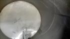 Used Tank, 1300 Gallon, 304 Stainless Steel, Vertical. Approximately 68