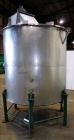 Used Tank, 1,200 Gallons, 304 Stainless Steel, Vertical. Approximate 71