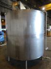 1,500 Gallon 304 Stainless Steel Vertical Tank